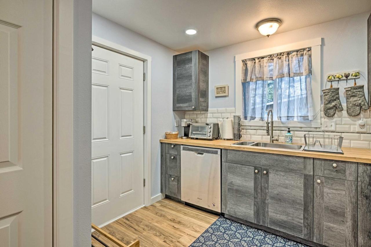 Duplex With Shared Yard - Near Long Beach! Eksteriør billede