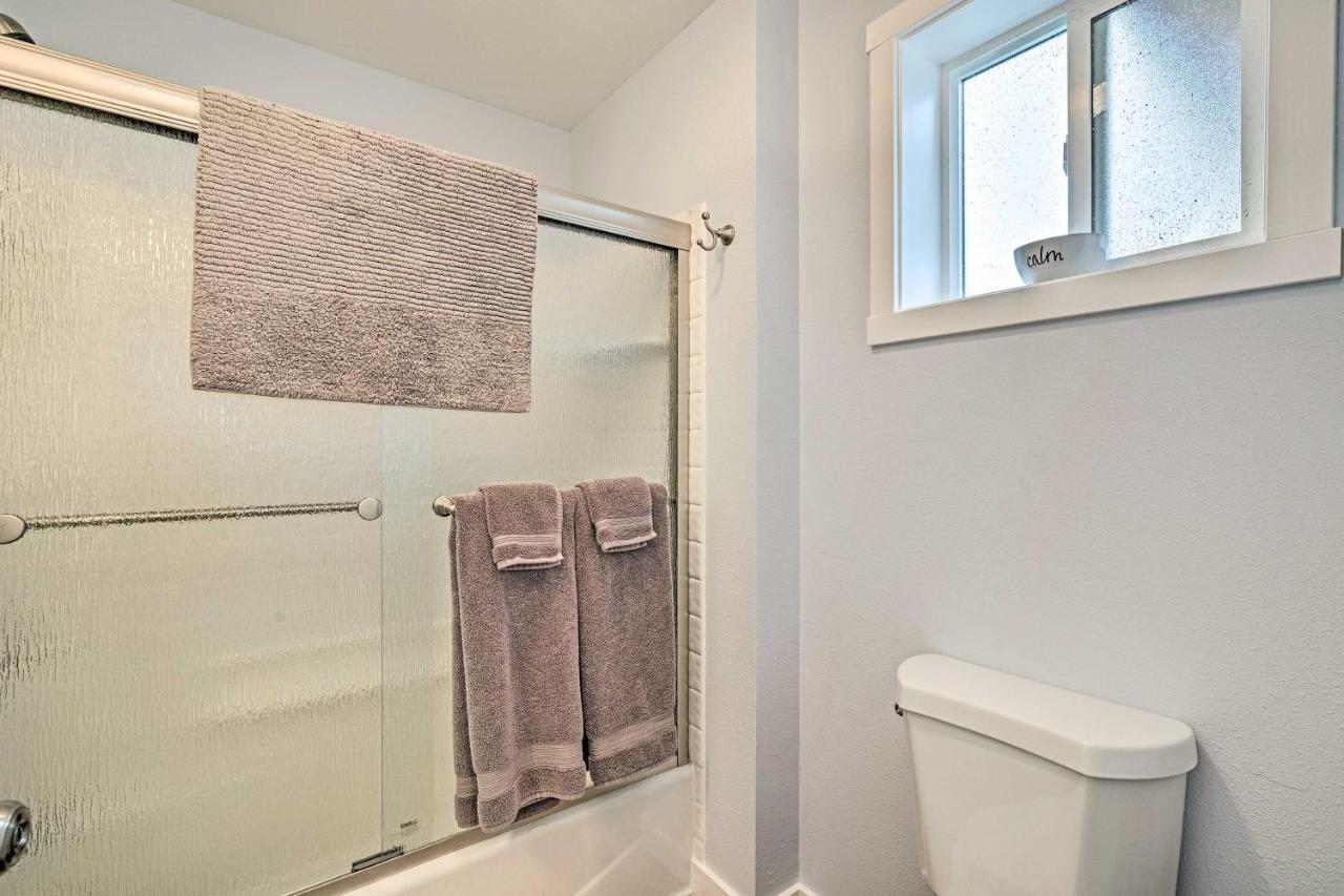 Duplex With Shared Yard - Near Long Beach! Eksteriør billede